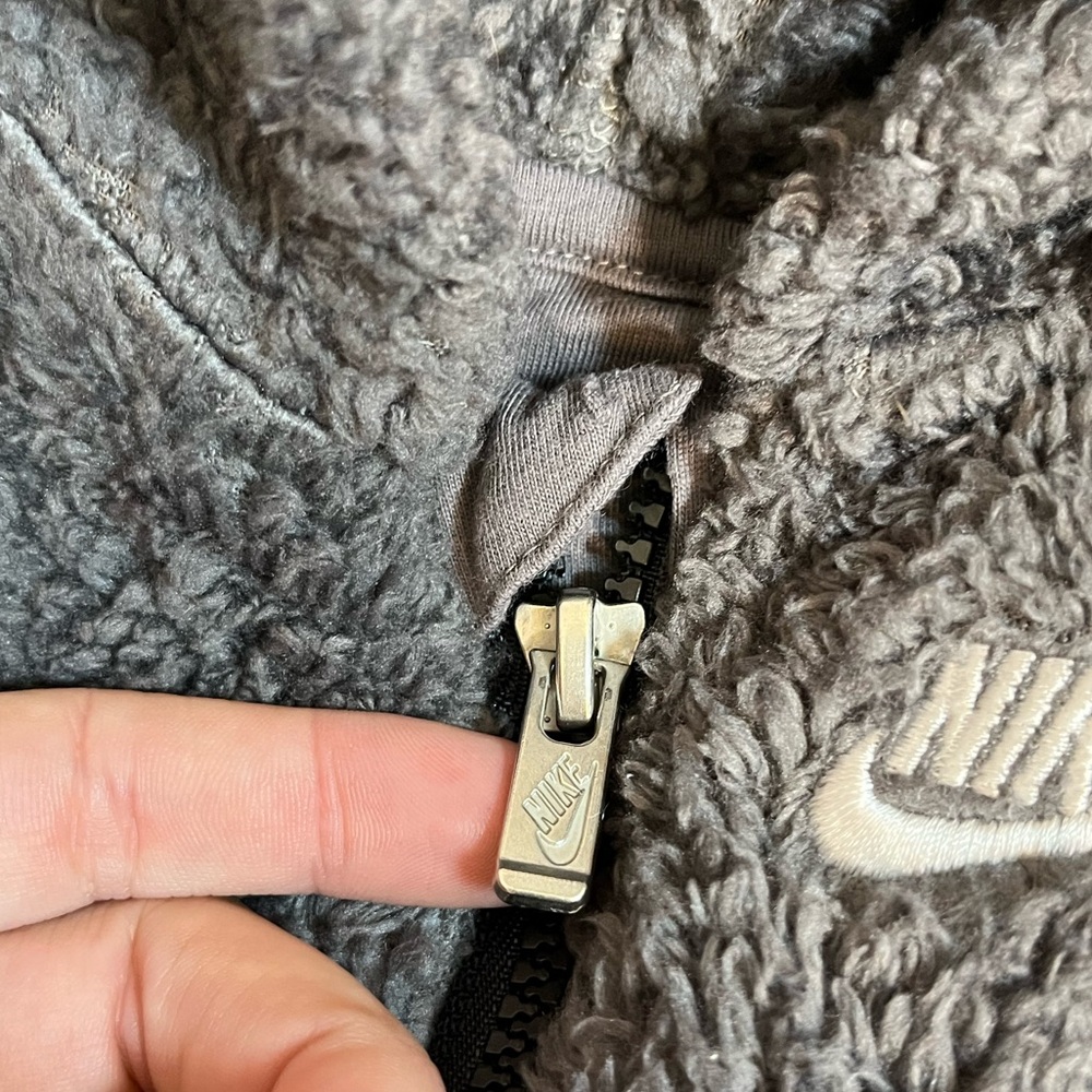 Nike 3M Baby Unisex Infant Streetwear Fleece Sherpa Grey Black Zip Hooded Romper - Picture 6 of 6